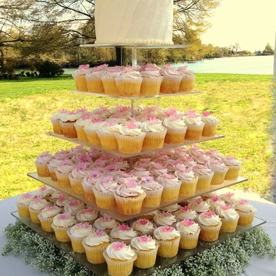 Peony Wedding With Cupcakes