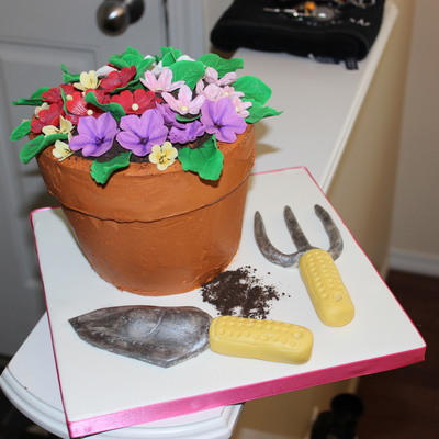 Gardening Flower Pot Cake With Sculpted Tools