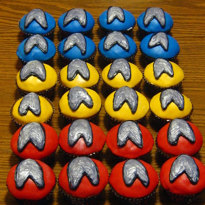 Star Trek Emblem Cupcakes