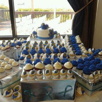 Peacock Wedding Cake And Cupcakes