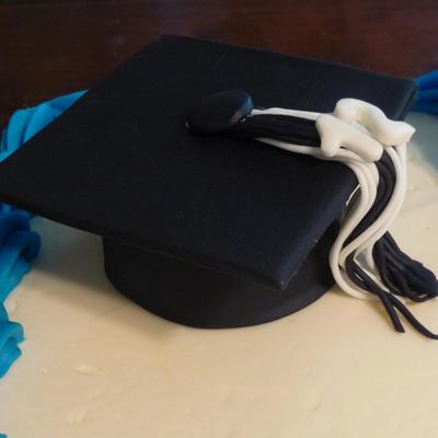 Grad Cap Ftom Gumpaste