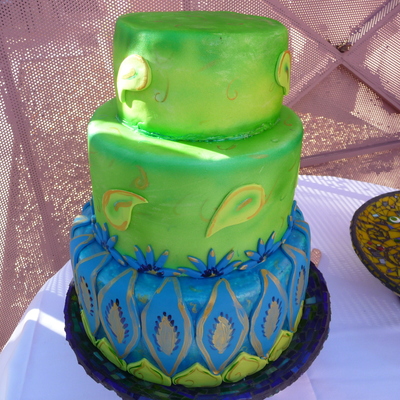 3 Tier Wedd Cake Was To Have Two Peas On Top All Hand Painted