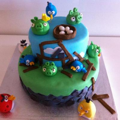 Angry Birds Cake I Made Everything Made Out Of Fondant