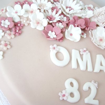 Cake For My Lovely Grandma