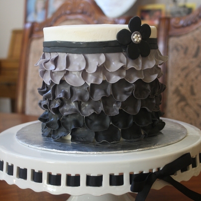Shabby Sheek 30Th Girlie But Not Too Girly Cake.