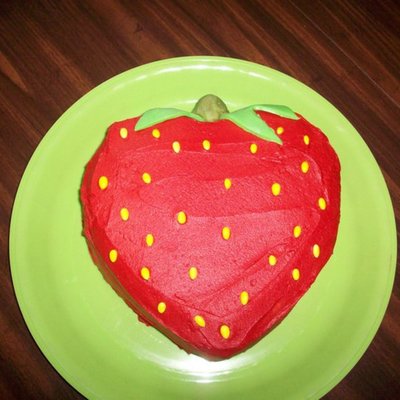 Aunt Sue's Strawberry Cake