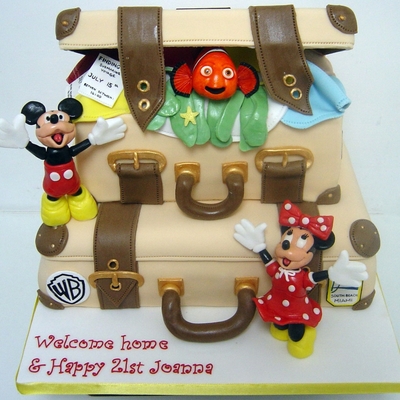 Disney Nemo Mickey And Minnie Travel Cake!
