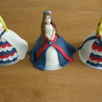 Jubilee Mini Princess Cakes