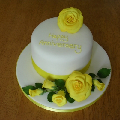 Yellow Roses Anniversary Cake