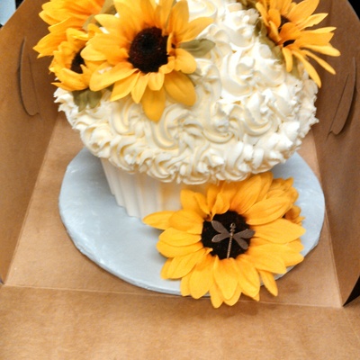 Giant Sunflower Cupcake