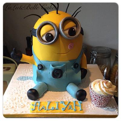 Minion Cake