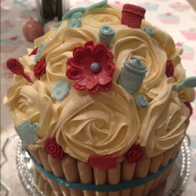 Giant Flower Cupcake