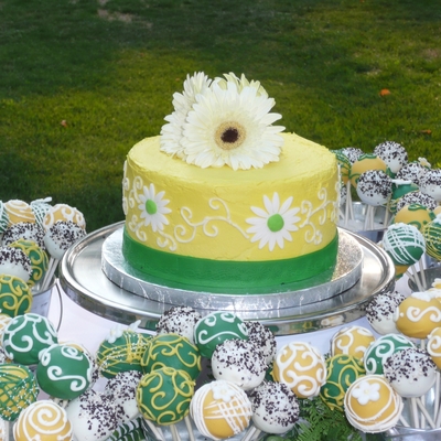 Lemon Wedding Cake And Cake Pops