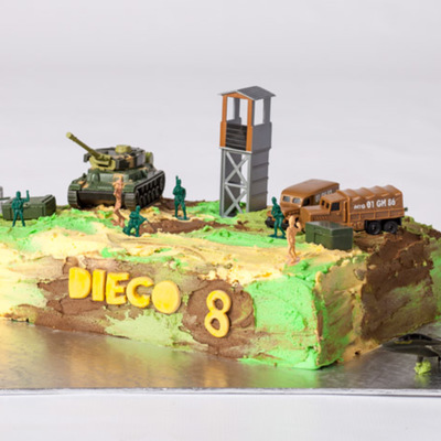 Army Cake 8Th Birthday Chocolate Sponge And Vanilla Coloured With Green And Yellow Made Camo Colours Inside The Cake Buttercream Icing