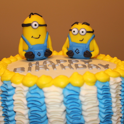 Minion Cake