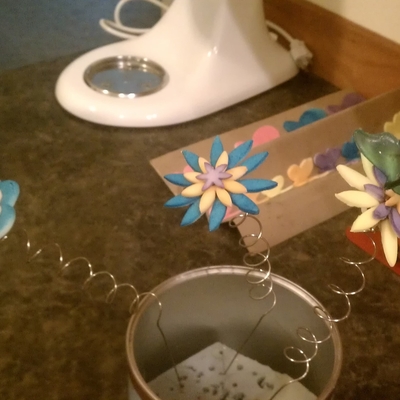 Fondant Flowers With Gelatin Butterflies
