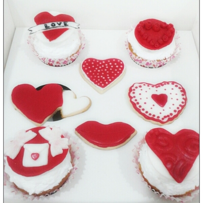Red And White Valentine's Day Theme Cupcakes And Cookies