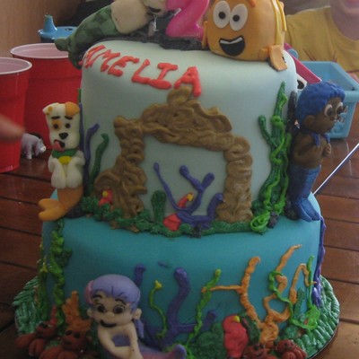 Bubble Guppies Cake
