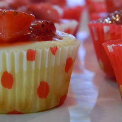 Strawberry Cheesecake Cupcakes (Minis)