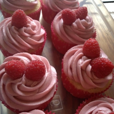 White Chocolate Raspberry Cupcake