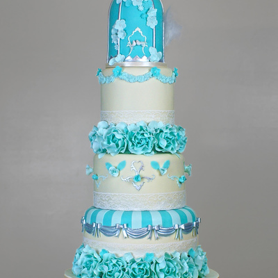 Vintage Chic Birdcage Wedding Cake