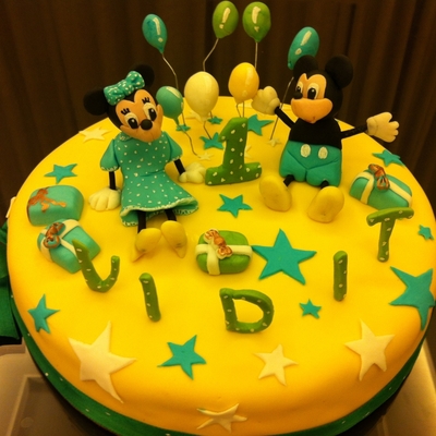 Mickey And Minnie Mouse Cake