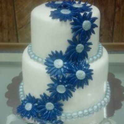 Blue Amp Silver Daisy Theme Wedding Cake By Pamcakes