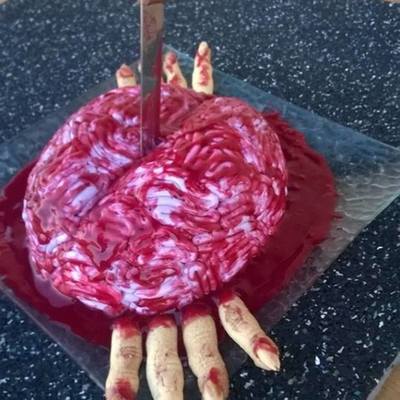 Brain Cake Mud Cake With Milk Chocholate Ganache And Raspberry Filling With Raspberry Toping