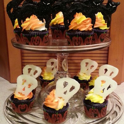 Halloween Cupcakes In Triple Chocolate Candy Corn Colored Vanilla Bc And Black Cats An Skulls From Candy Melts