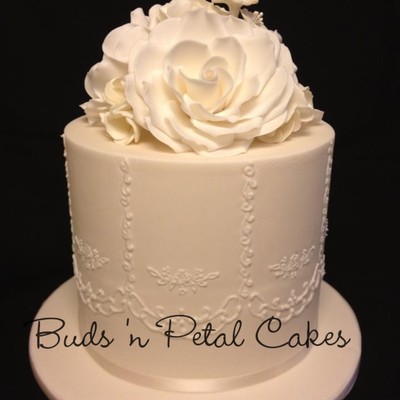 Piped Ivory