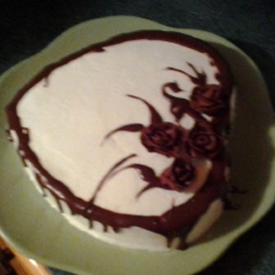 White B/c With Chocolate Ganache & Chocolate B/c Roses