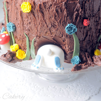 Our Easter Cakes, Cupcakes & Macarons!