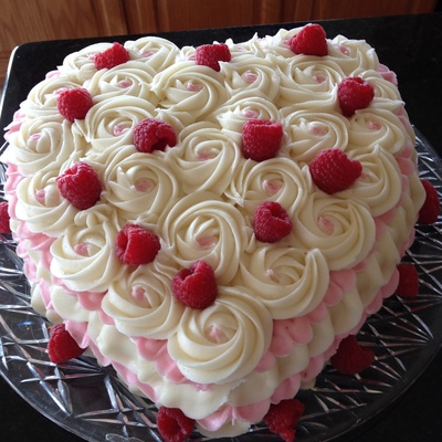 White Cake Wraspberry Filling Amp Cream Cheese Frosting