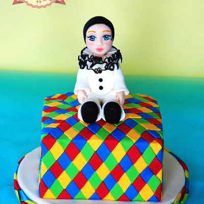 Pierrot Carnevale Cake