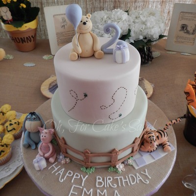Vintage Winnie The Pooh Birthday Cake