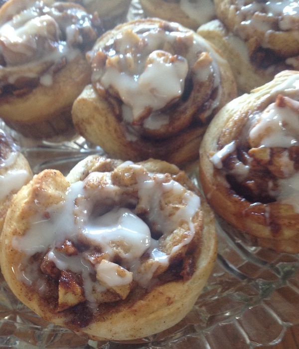 Apple Cinnamon Roll Cupcakes