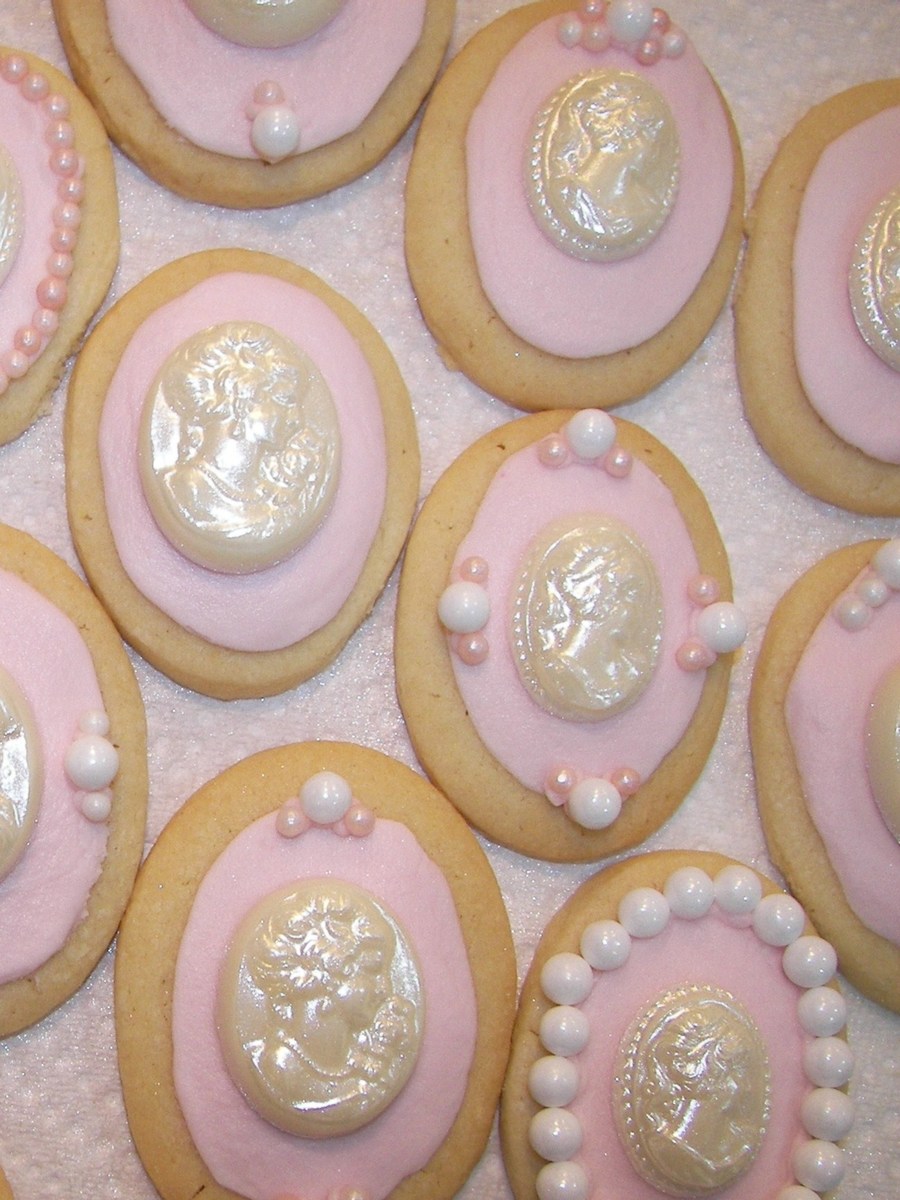 Pink Cameo Cookies