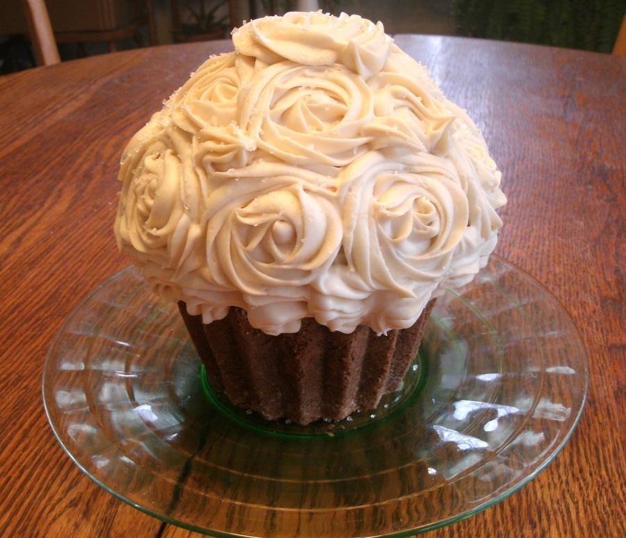 Giant Cupcake Cake
