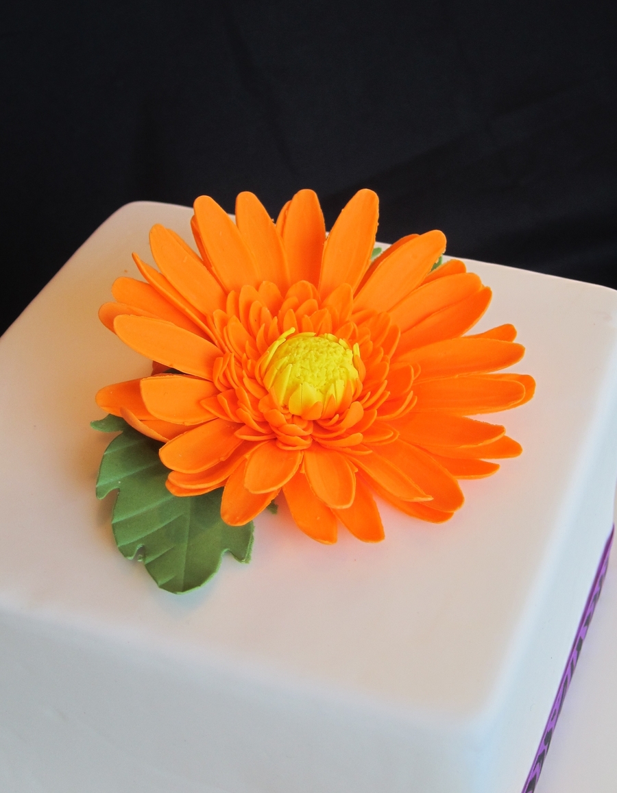 Gerbera Daisy Cake
