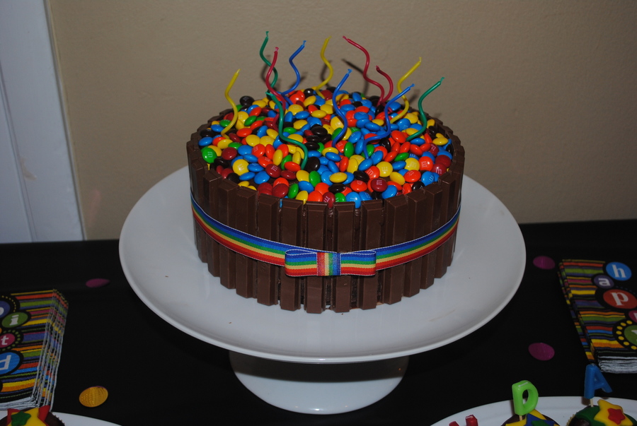 Kit Kat Cake - CakeCentral.com