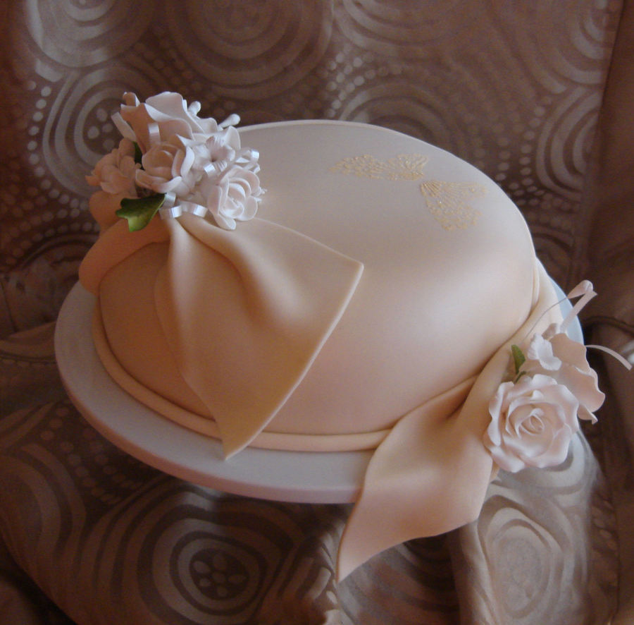 Ivory Fondant With Gold Butterfly Stencil