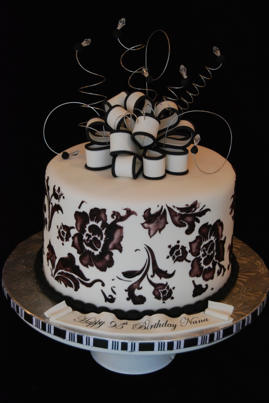 Image Result For Birthday Cake Ideas For Year Old Woman 900 665941AgtB 95th birthday cake Birthday Cake Ideas For Year Old Woman
