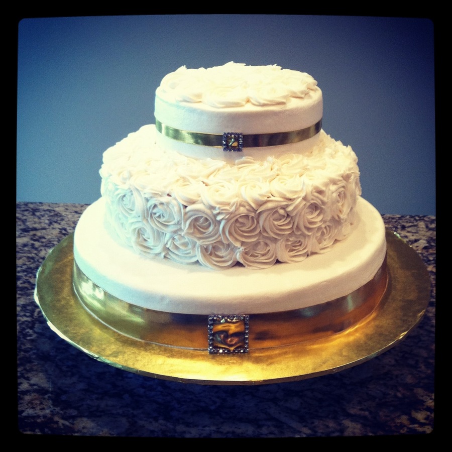 Gold Ribbon/buckle Wedding Cake