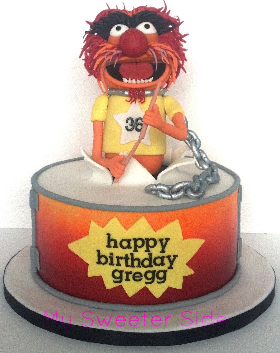 An I Mal Airbrushed Buttercream Cake With Fondant ...