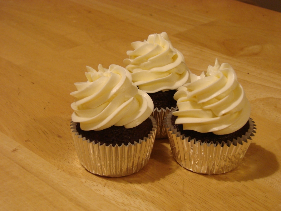 Almond Swiss Meringue Buttercream