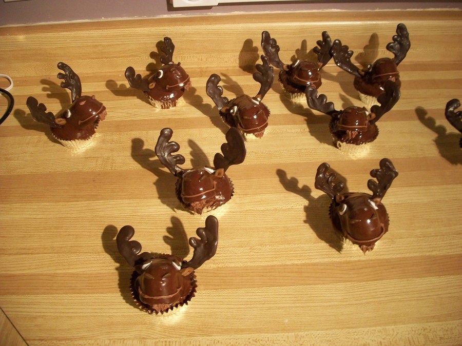 Moose Cupcakes