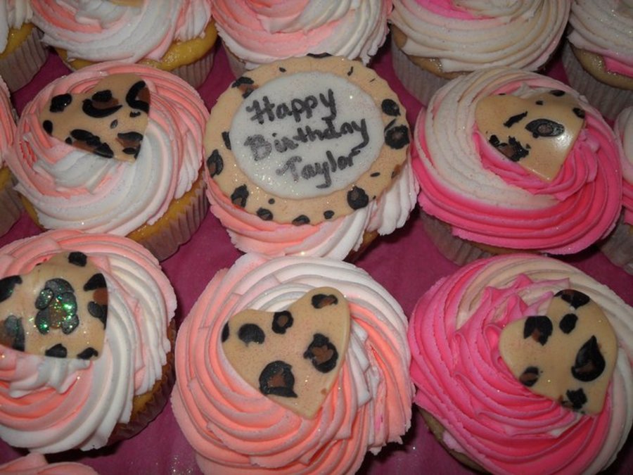 Leopard Cupcake