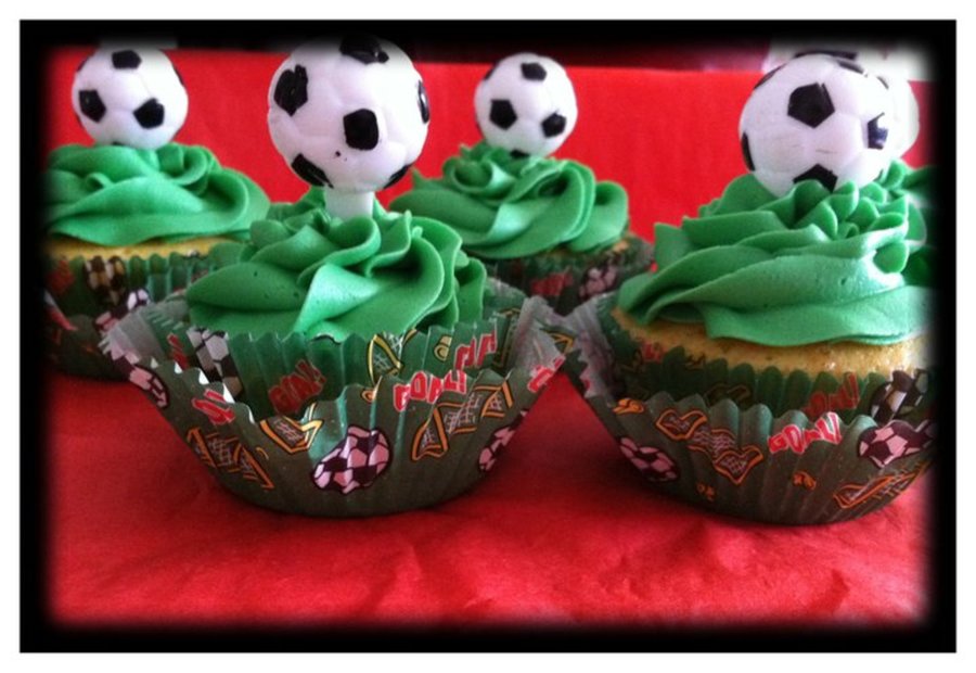 Soccer Cupcakes CakeCentral Com 900 760034kPHR Soccer Cupcakes
