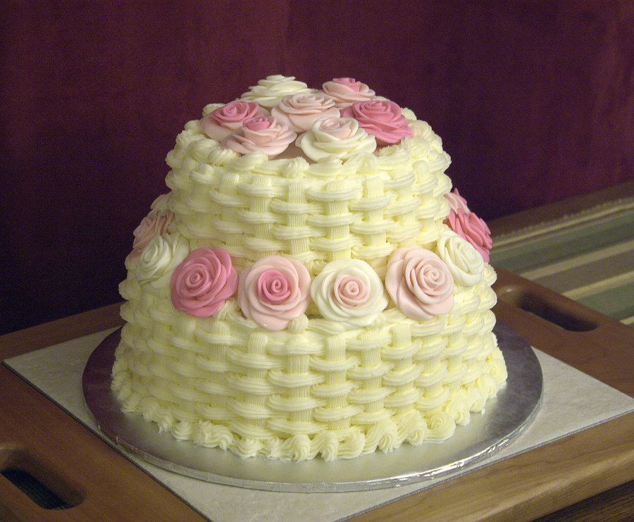 BasketWeave With Fondant Roses