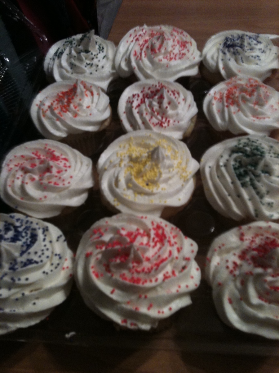 These Were My First Cupcakes I Made For Sons Kindergarten Birthday Party He Was So Proud Of His Mommy These Were My First Cupcakes I Made For Sons Kindergarten Birthday Party He Was So Proud Of His Mommy